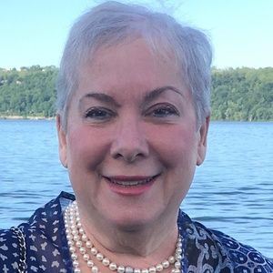 Meet your Posher, Cathy!